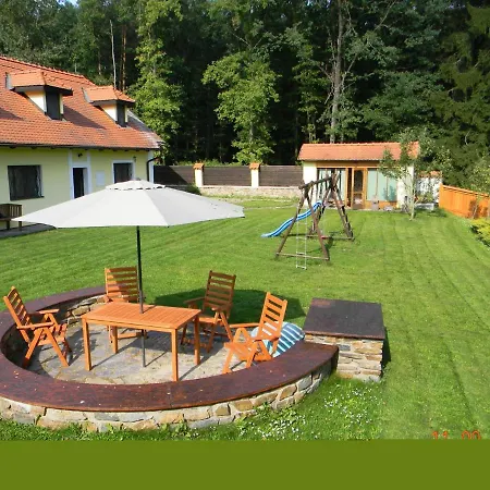 Holiday Ustrasice/südböhmen 31145 Tatil Evi *